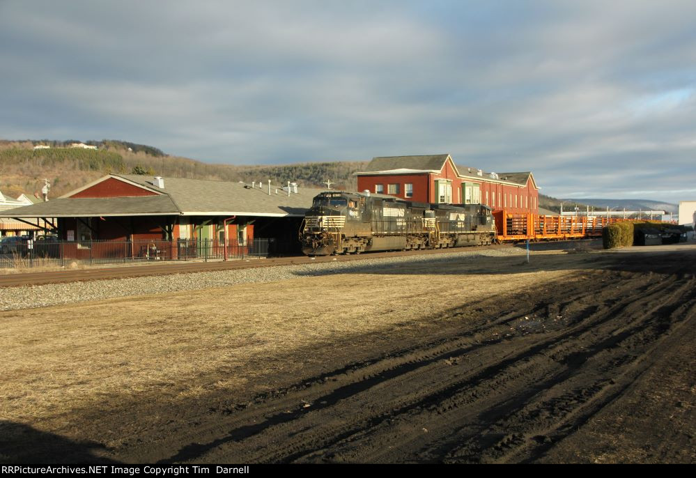 NS 9619 on rail train 920